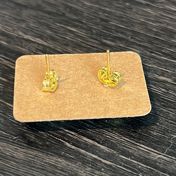 Washington Redskins Button Earrings - Picture 2 of 3